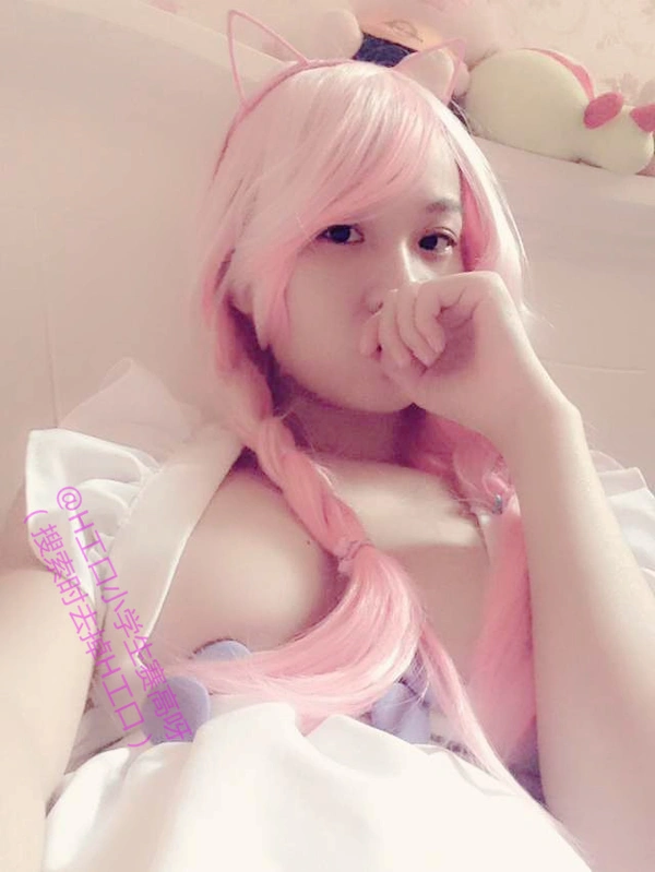 粉红诱惑 - 双马尾少女赛高酱