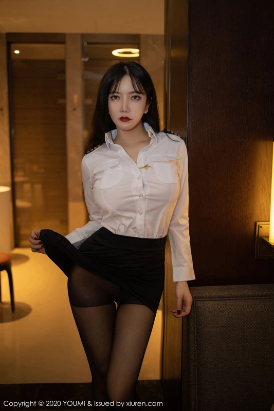 [YOUMI尤蜜荟] 2020.03.04 VOL.428 超短裙与黑丝袜 - 心妍小公主