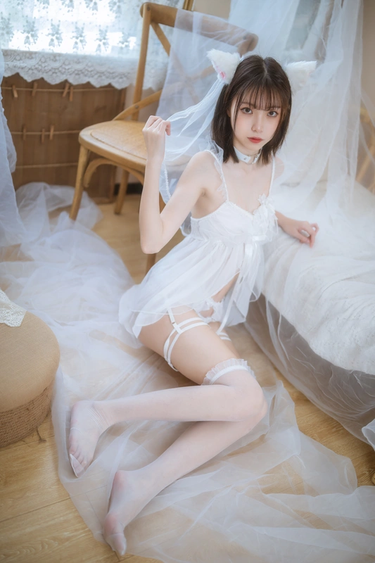 少女白色裙 - 许岚LAN